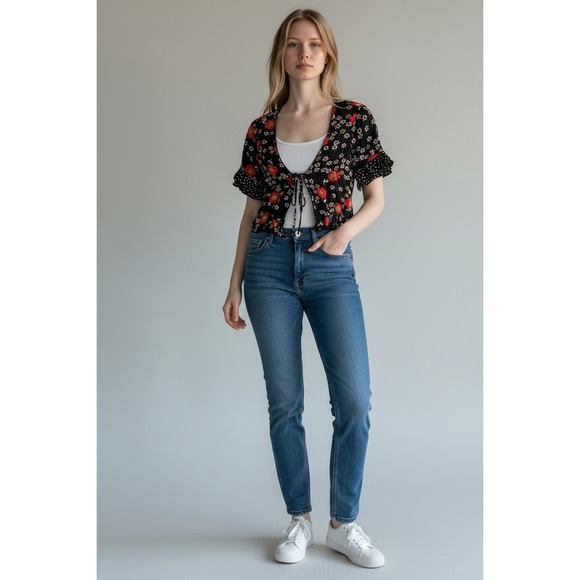Urban Outfitters Tops - Y2K Floral Tie Front Crop Blouse Urban Outfitters Petite‎ S